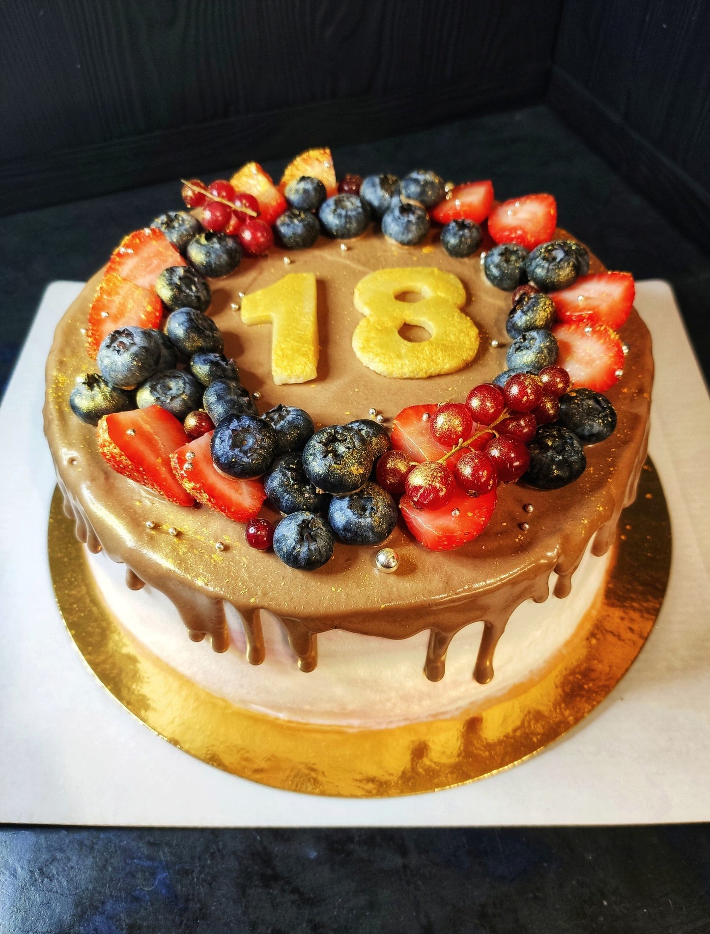 Caramel Berries Cake, Vegan